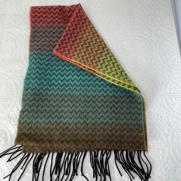 Veleno Multicolor Rainbow Stripe Chevron Cashmere Knit Fringe Scarf One Size NWT - Picture 1 of 4